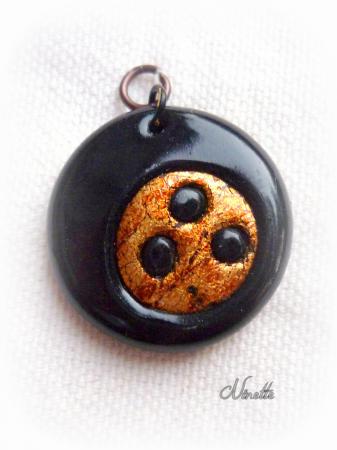 Pendentif rond noir, craquelé or et 3 ronds